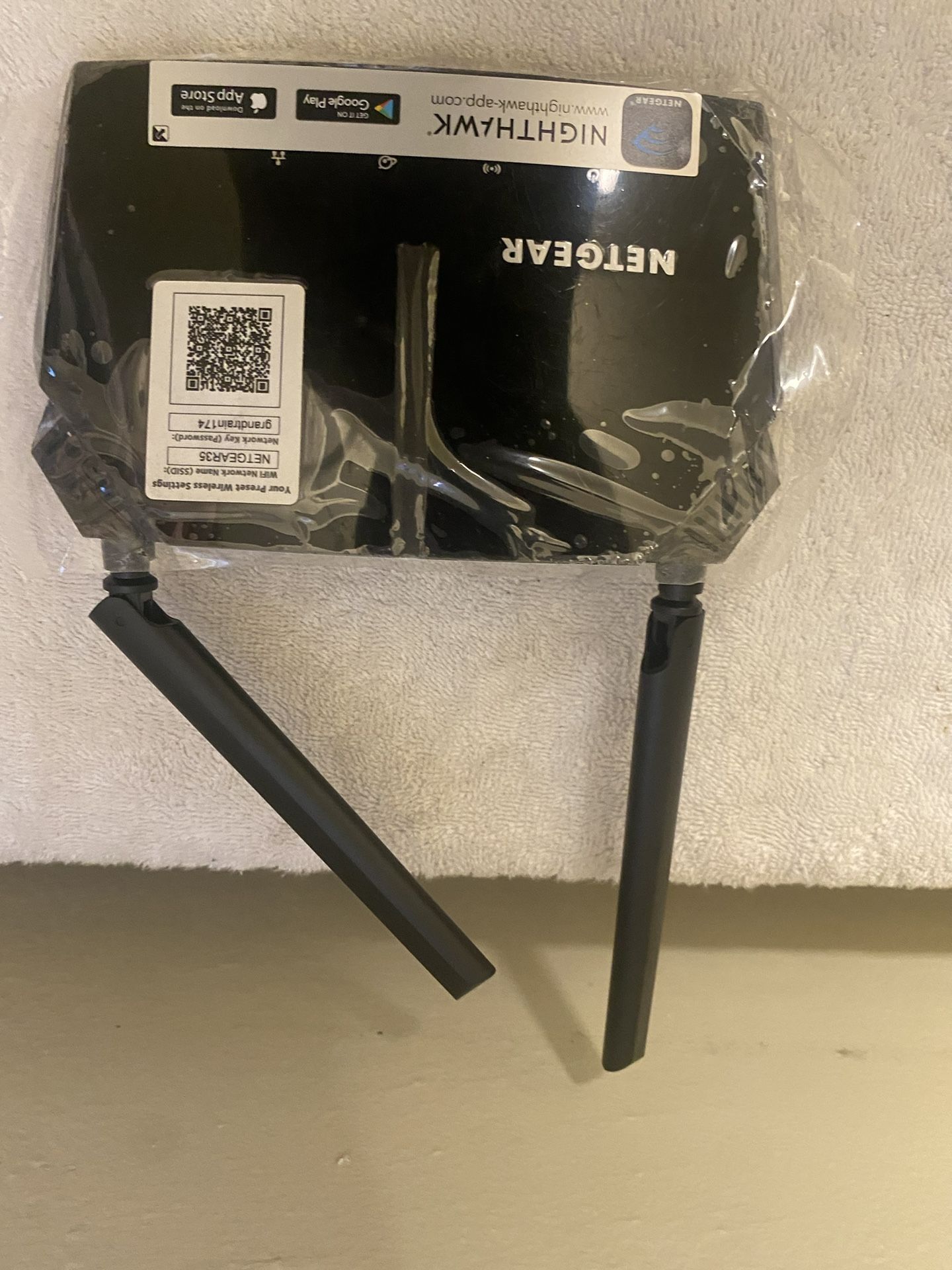 Netgear AC1200 (R6120) Dual-Band WiFi Router – Fast Speeds – Reset & Ready