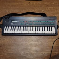 Yamaha DX100 Digital FM synthesizer