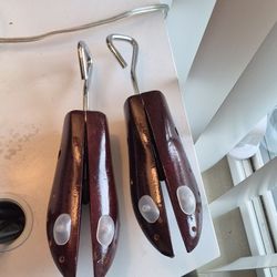 Women's Wooden Shoe Expander