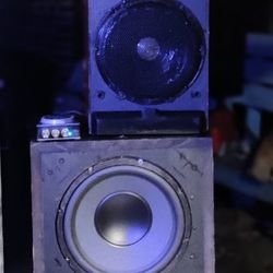 340 W 2 Channel Bluetooth Amplifier Ready To Listen To 12-in Woofer 8-in Woofer Three Tweeters $75 With Power Supply