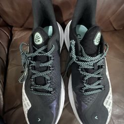Under Armour Curry 11 Low / Size 11 M Or W Size 12.5