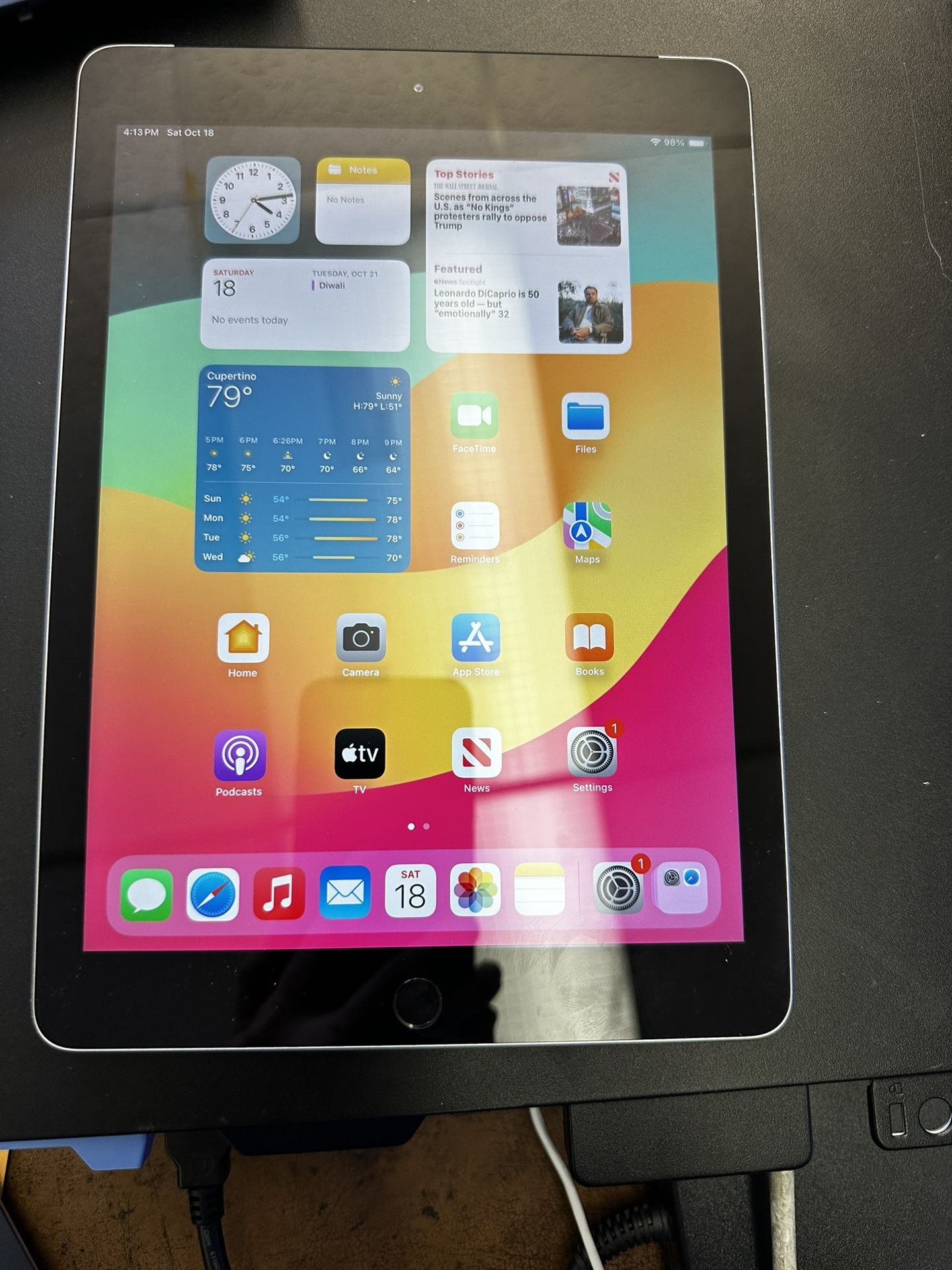 iPad 6th Gen, 32 GB with cellular and wifi