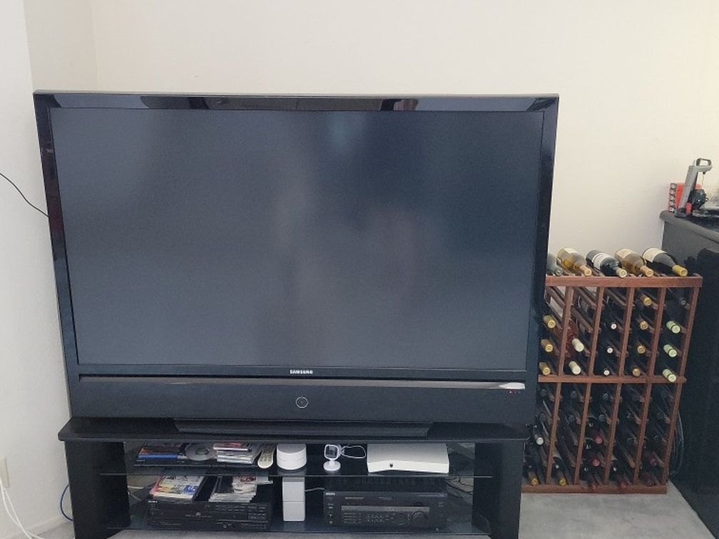 Samsung 67" DLP big screen television