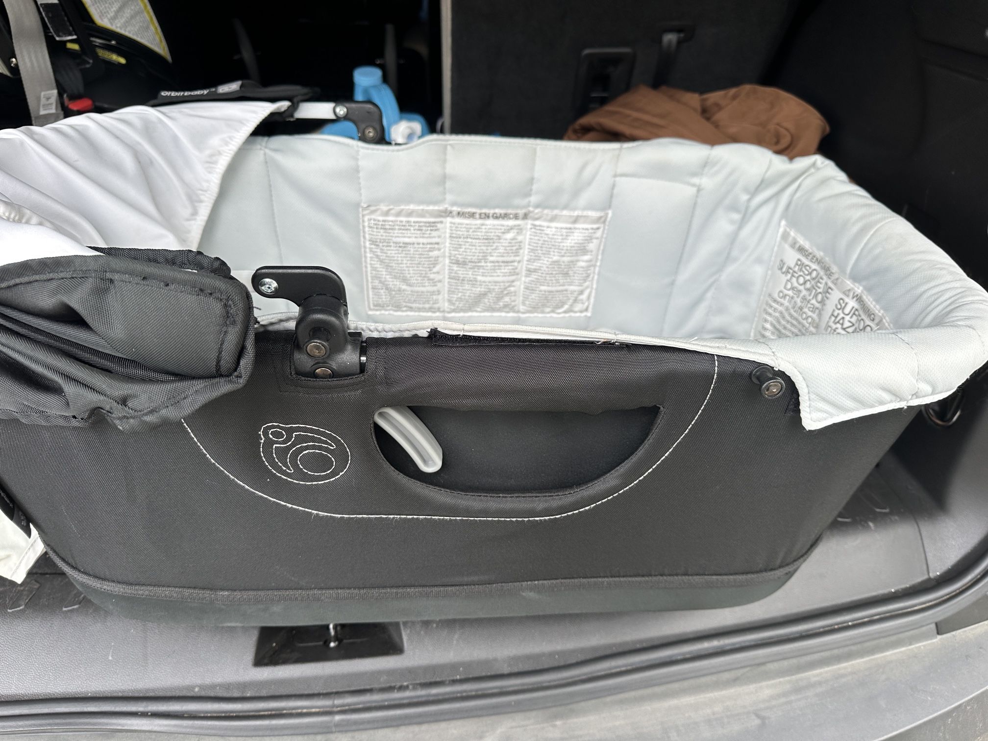 Orbit Bassinet And Base 