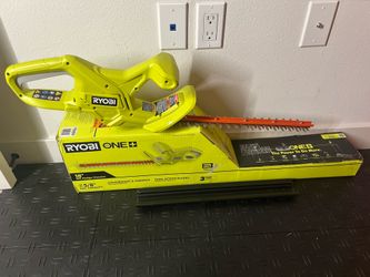 RYOBI ONE+ 18V 18 in. Cordless Battery Hedge Trimmer (Tool Only)