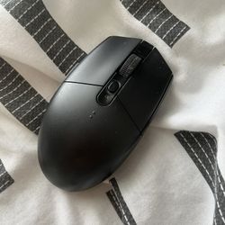 Logitech g305 wireless mouse.