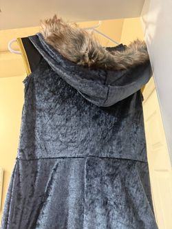 Girls costume small