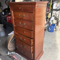 Full Bedroom Set Even Have The Bed And Mattereds Included 