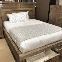 Queen / King / Cal King Wooden Storage Bed Frame 