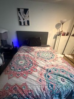 Queen size bed