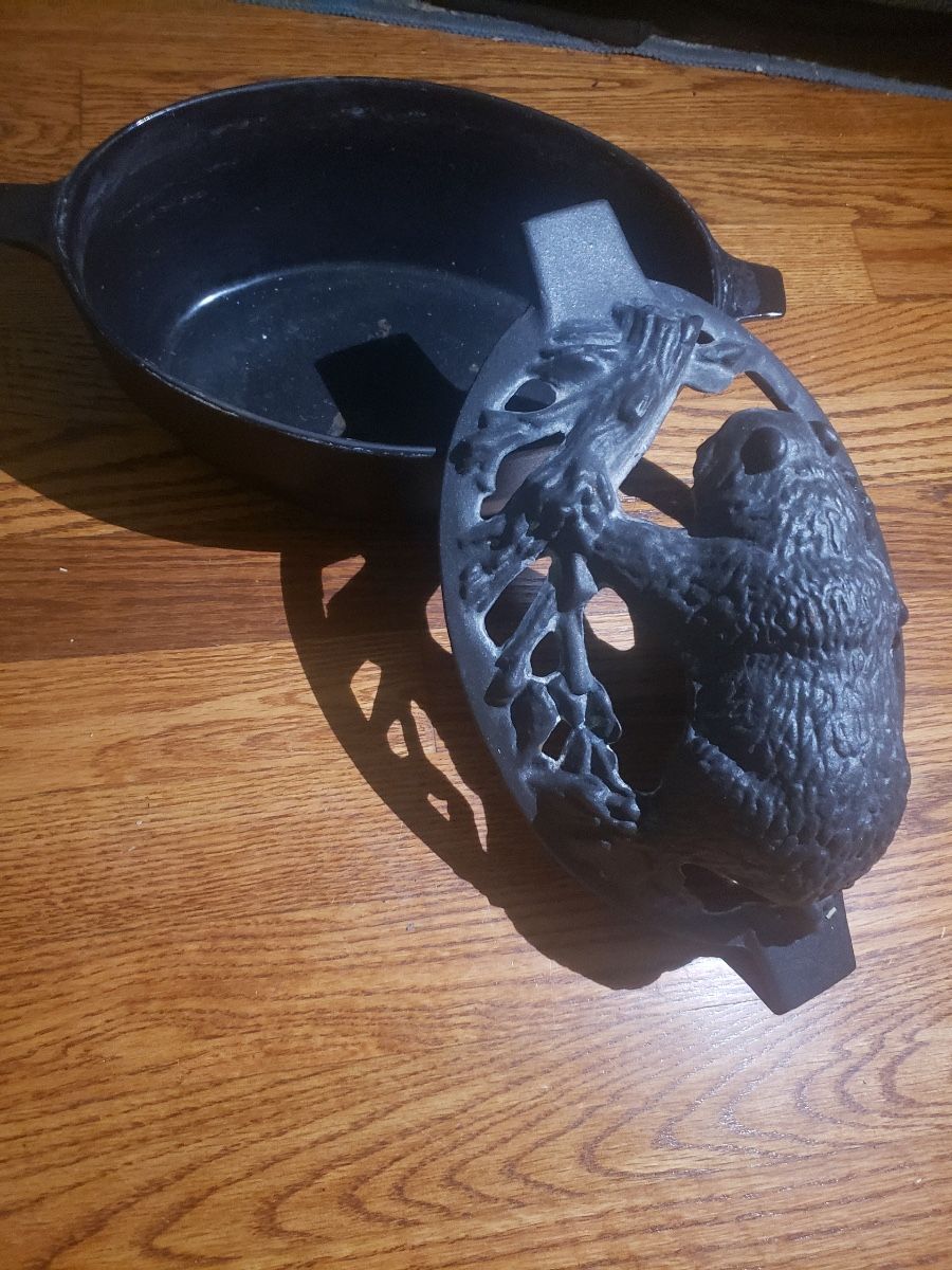 Cast Iron Bear Steamer