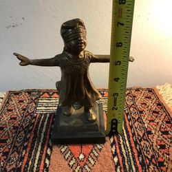 Estatua De Bronce Diseño La Niña TRAVIESA