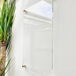 4 Acrylic Wall Boards with Gold Screws