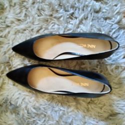 Brand New Nine West Blk Pumps Size 81/2M