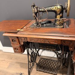 1950 Singer Sewing Machine 