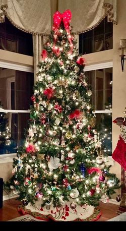 8.5 Ft Christmas 🎄 Tree