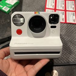 Polaroid Now