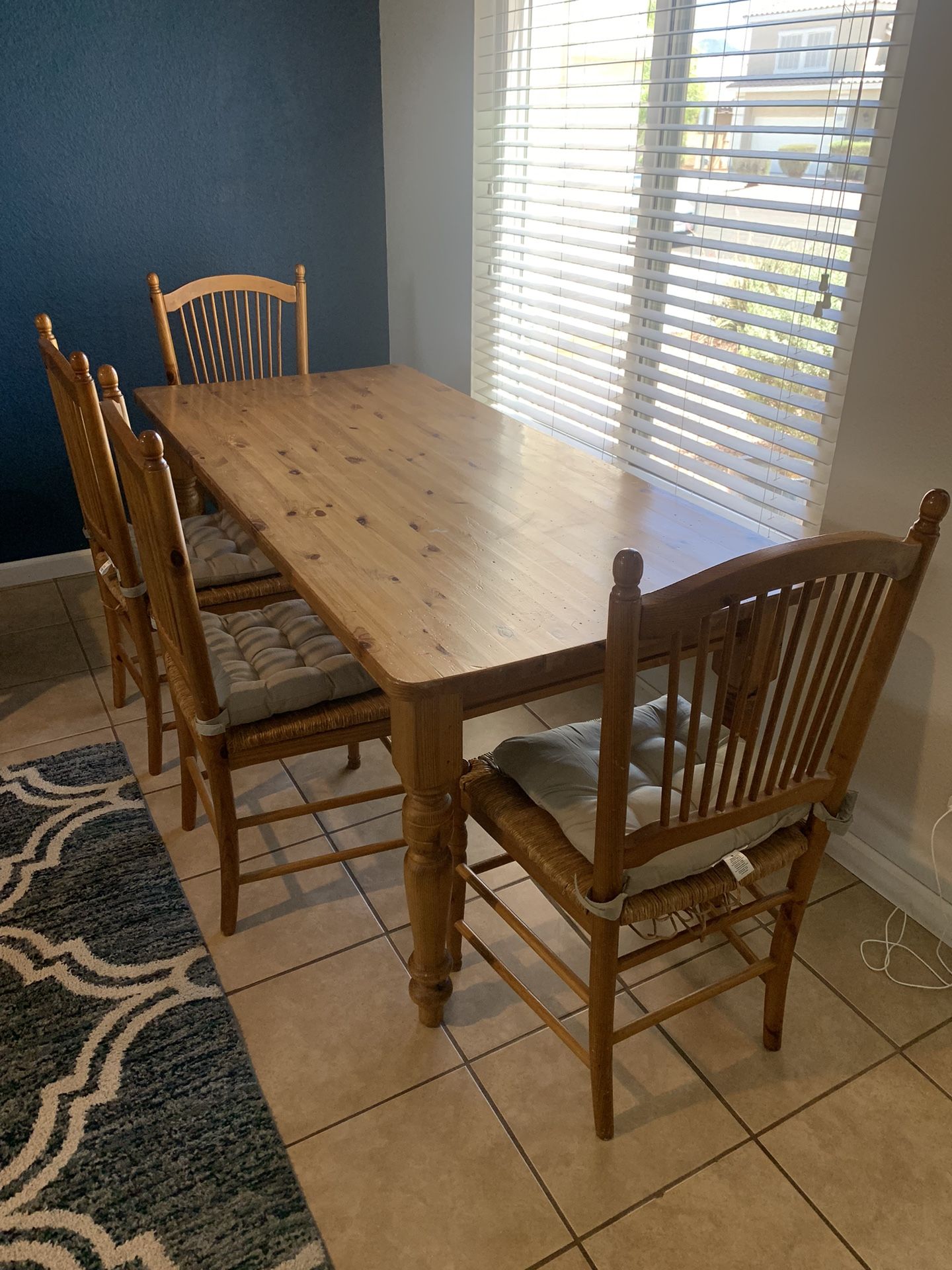 Dining Table Set