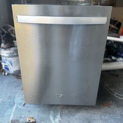 Dishwasher Whirlpool 