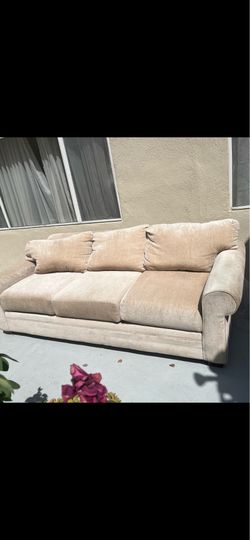 Big beige couch