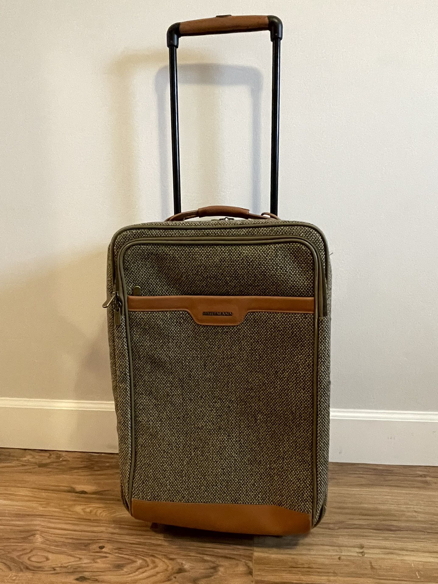 Hartmann Tweed with Belting Leather Trim 22” Upright Carry On Wheeled Suitcase
