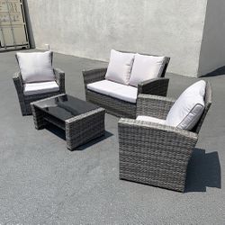 $295 (New) Patio 4-piece outdoor wicker furniture rattan set (sofa 48x26”, chair 29x26”, table 34x20”) 