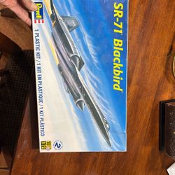Revell SR-71 Blackbird Model Kit