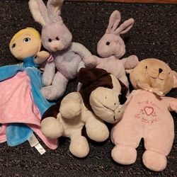 variety of children's/girls toys plushies dolls