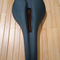 Specialized Phenom comp cr-mo rail Saddle+light 250g
