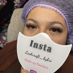 Non American Lashes 🪶