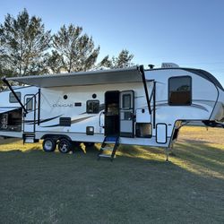 2020 Cougar Five Wheel RV 