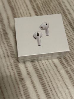 Apple AirPods Pro 3 Wireless Earbuds — White Brand New and Sealed box