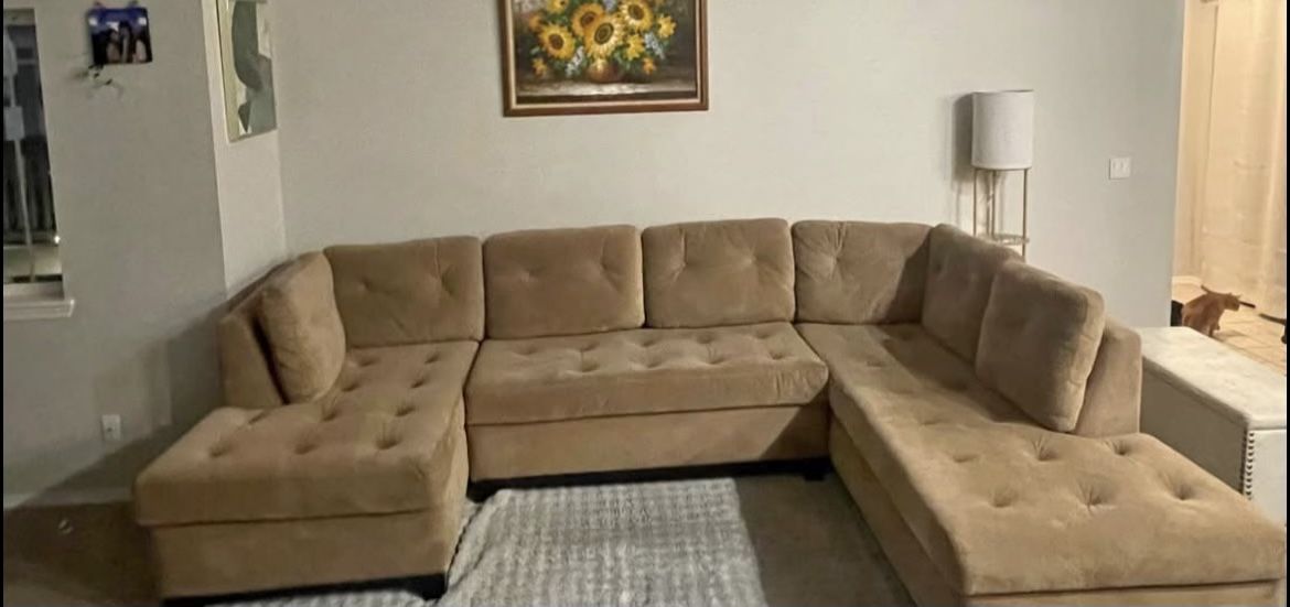 Sectional Couch 