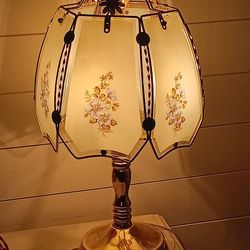 VINTAGE UNDERWRITERS LABORATORIES TABLE LAMP