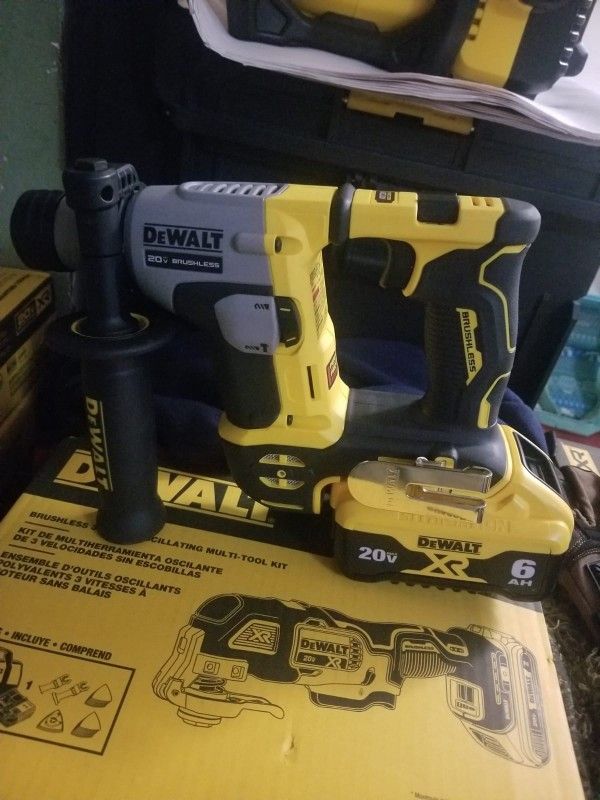 DEWALT 20-Volt MAX Cordless Ultra-Compact 5/8 in. Hammer Drill