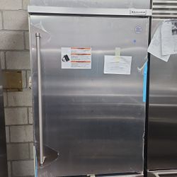 KitchenAid 20.9 Cu Ft Built-In Bottom Freezer Refrigerator In Stainless Steel Platinum Interior New