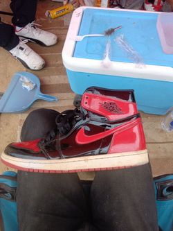 Air Jordan 1 High Patent Leather Bred