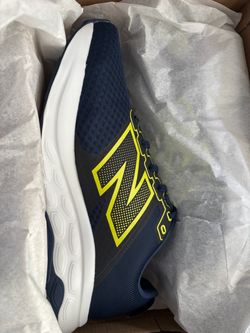 New Balance men wide 4e shoes size 9 brand new