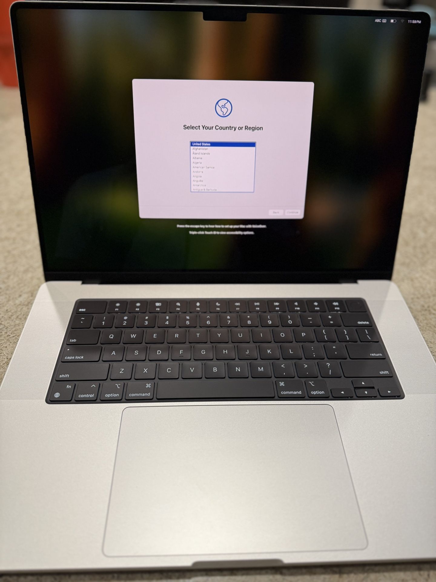 New Apple MacBook Pro 16” M4 Pro 48gb 512gb AppleCare Plus 2028!!