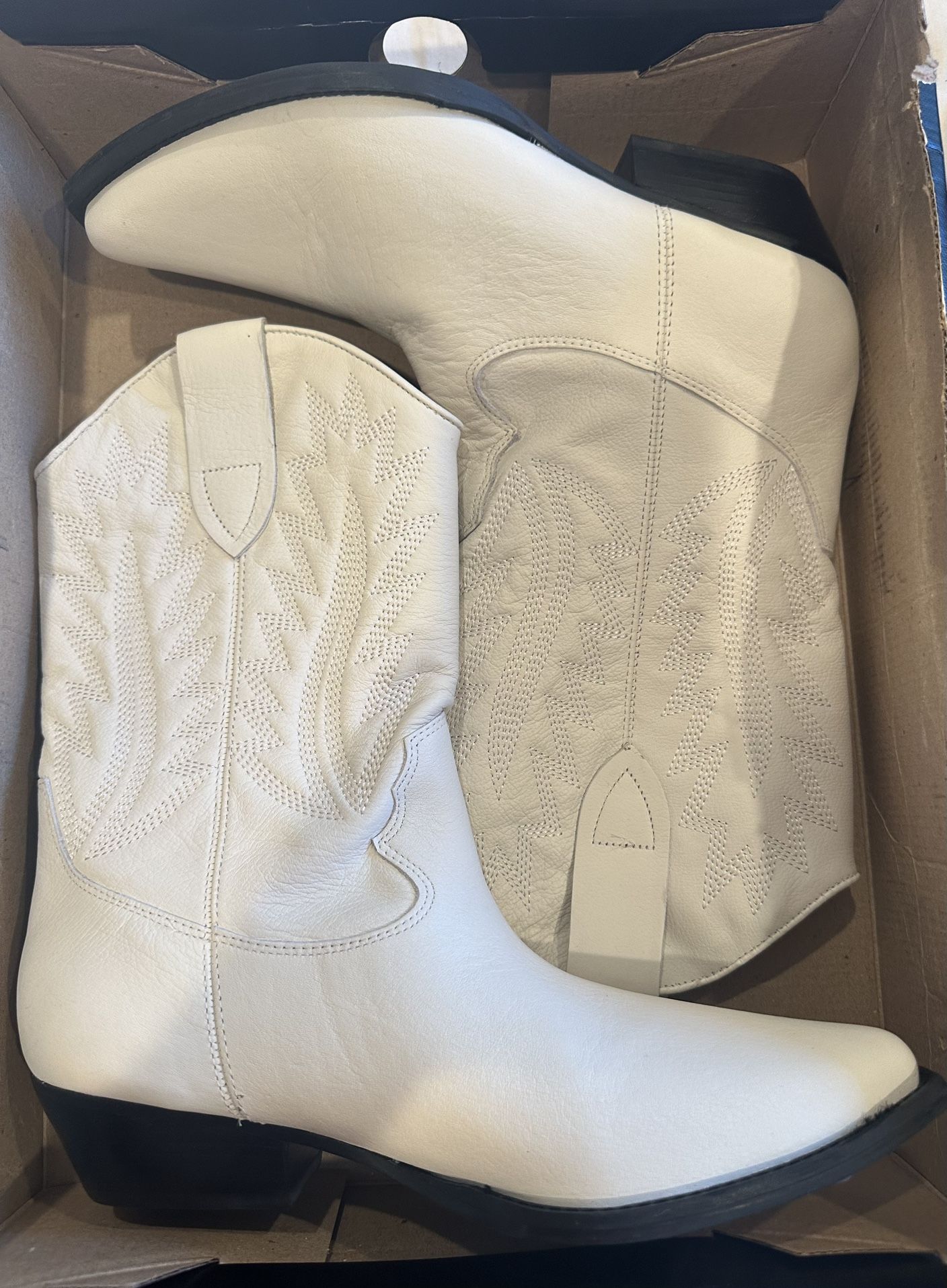 White Cowboy Boots Festival BRAND NEW FESTIVAL COACHELLA WOMENS SZ