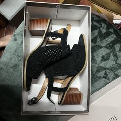 Women's suede sandals