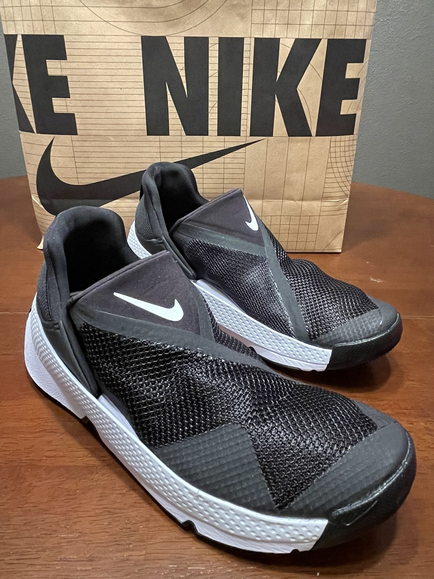 Nike Flyease Men’s Size 11 Sneakers