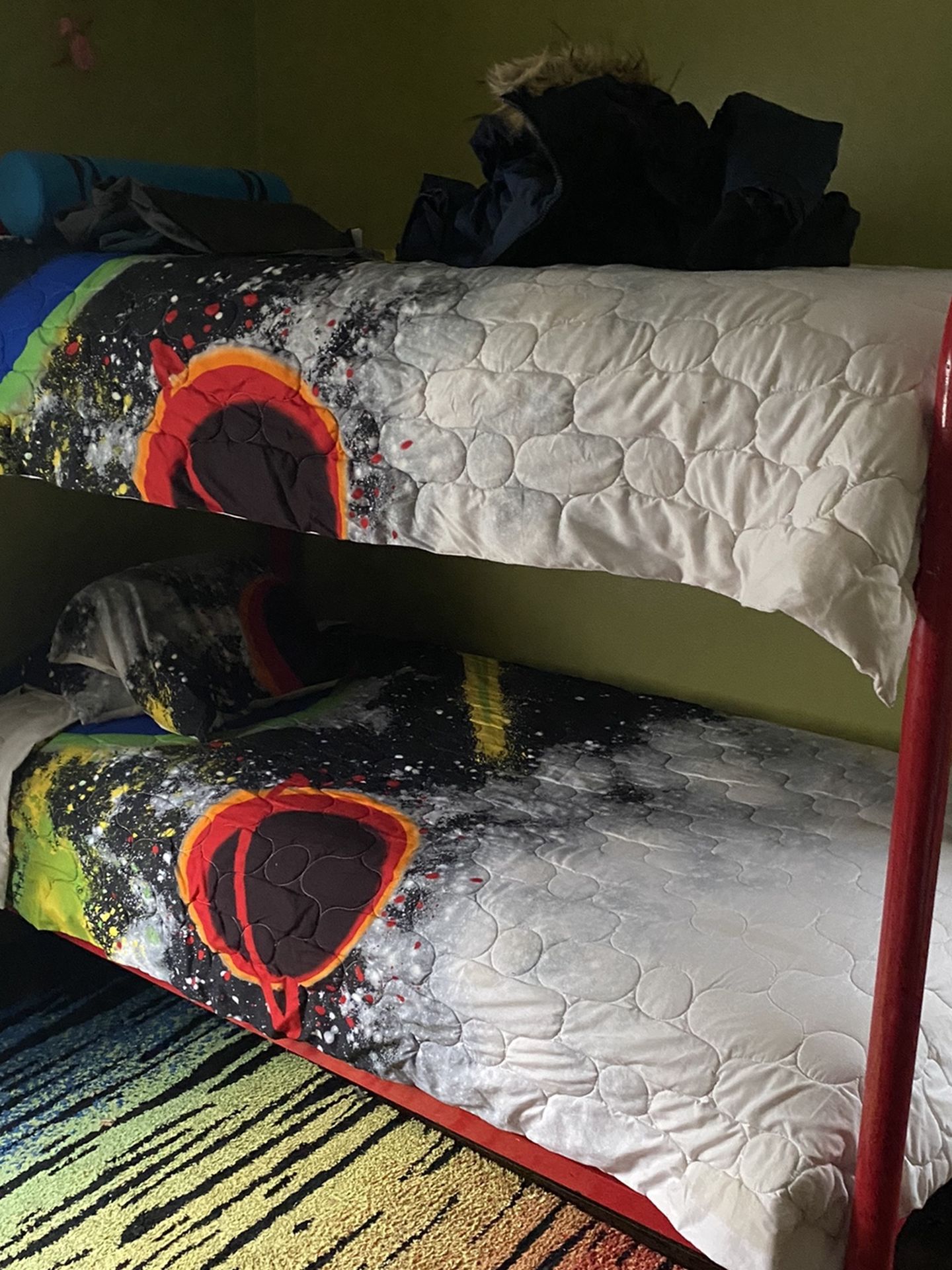 Bunk Bed And Mattresses