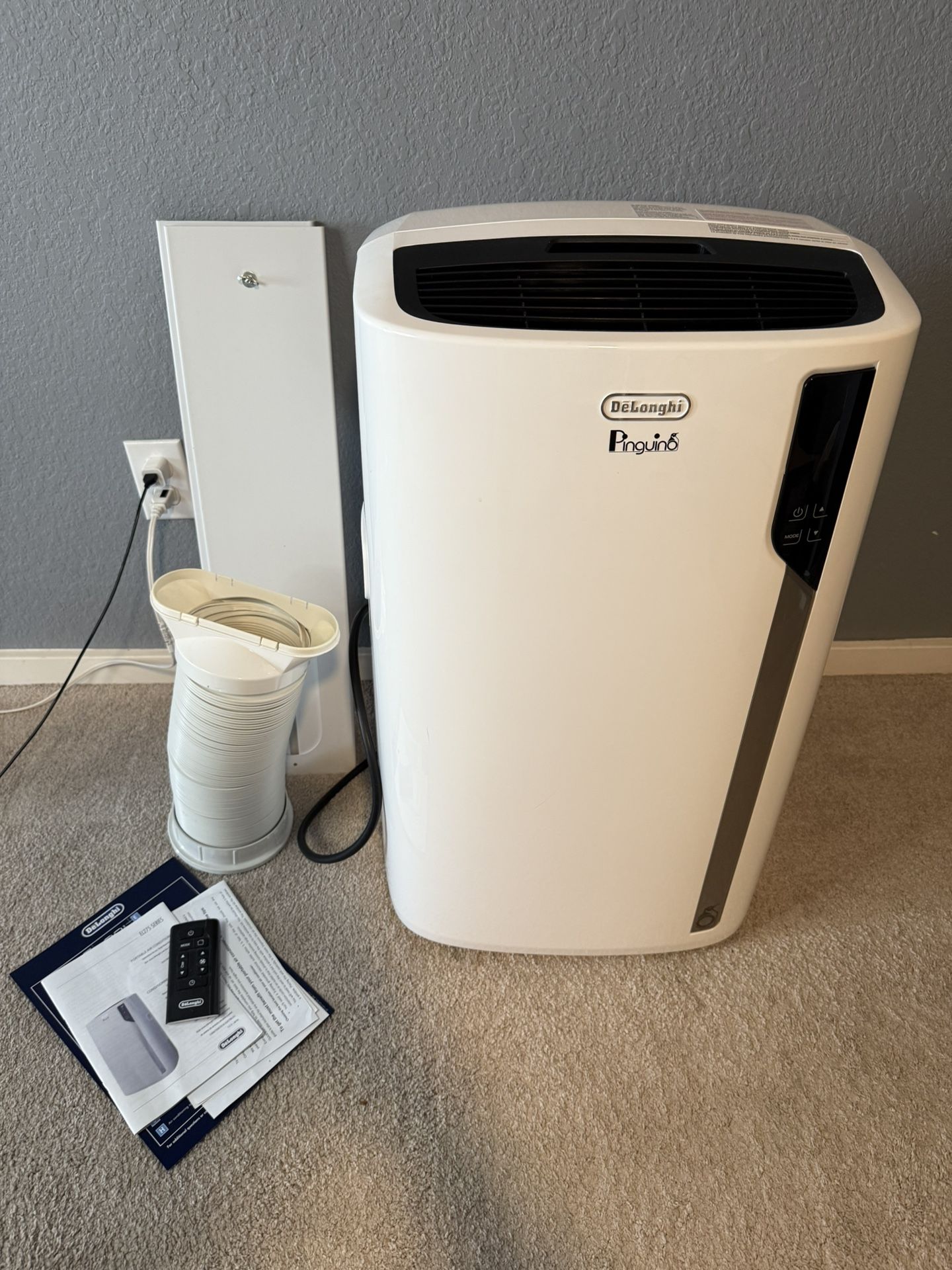 DeLonghi Air Conditioner EL275HGRKC ; 12500BTU