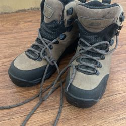 Womens gore-Tex hiking boot Size 7