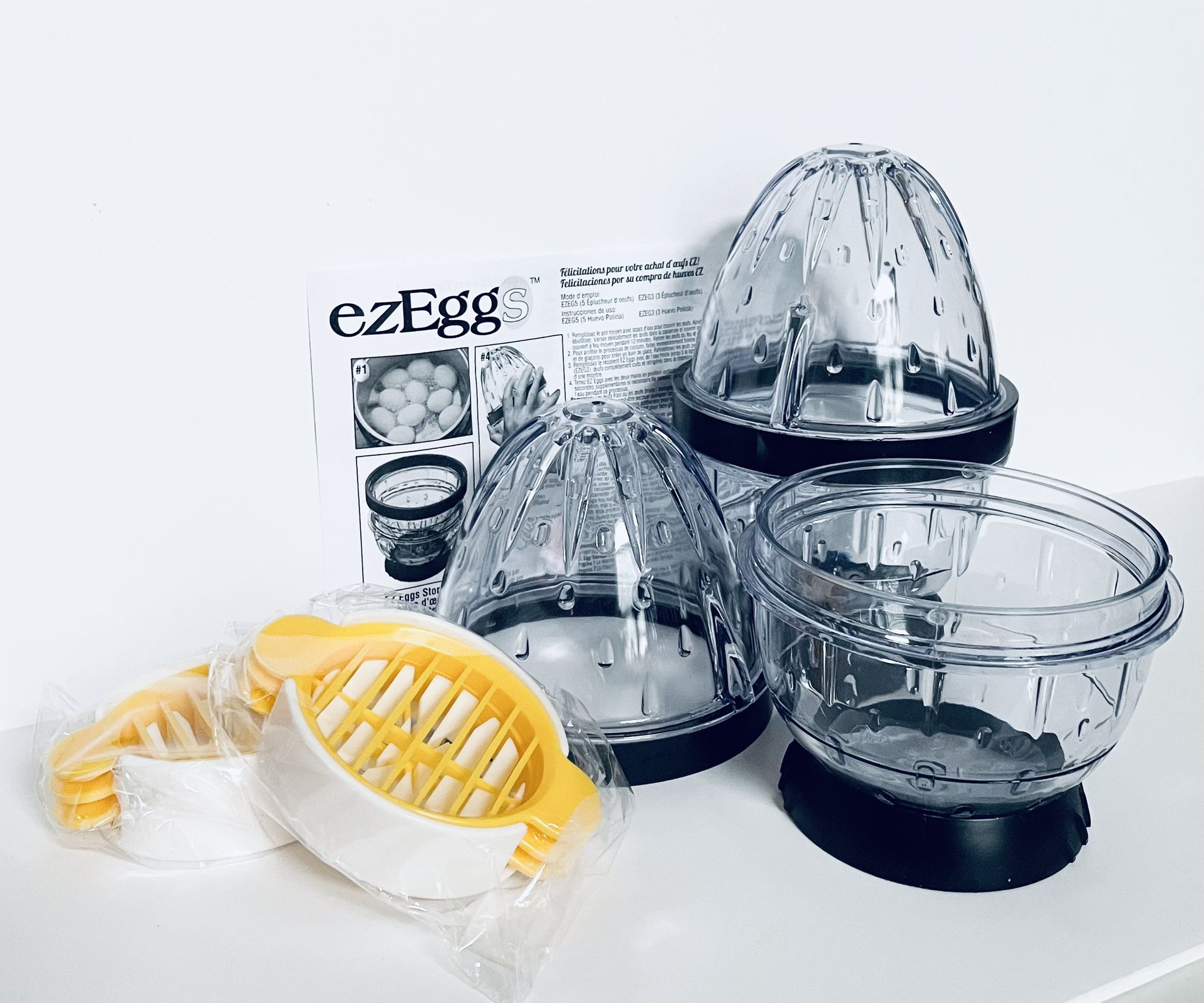 ezEgg Storage Container 2-pk with 2 FREE egg slicers! NEW!