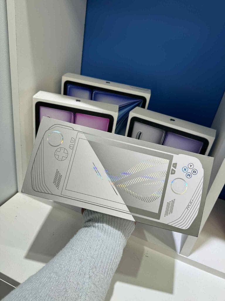 Asus Rog Ally Amd Z1 Extreme Processor Handheld Gaming Console - Pay $5 today and the rest later!!