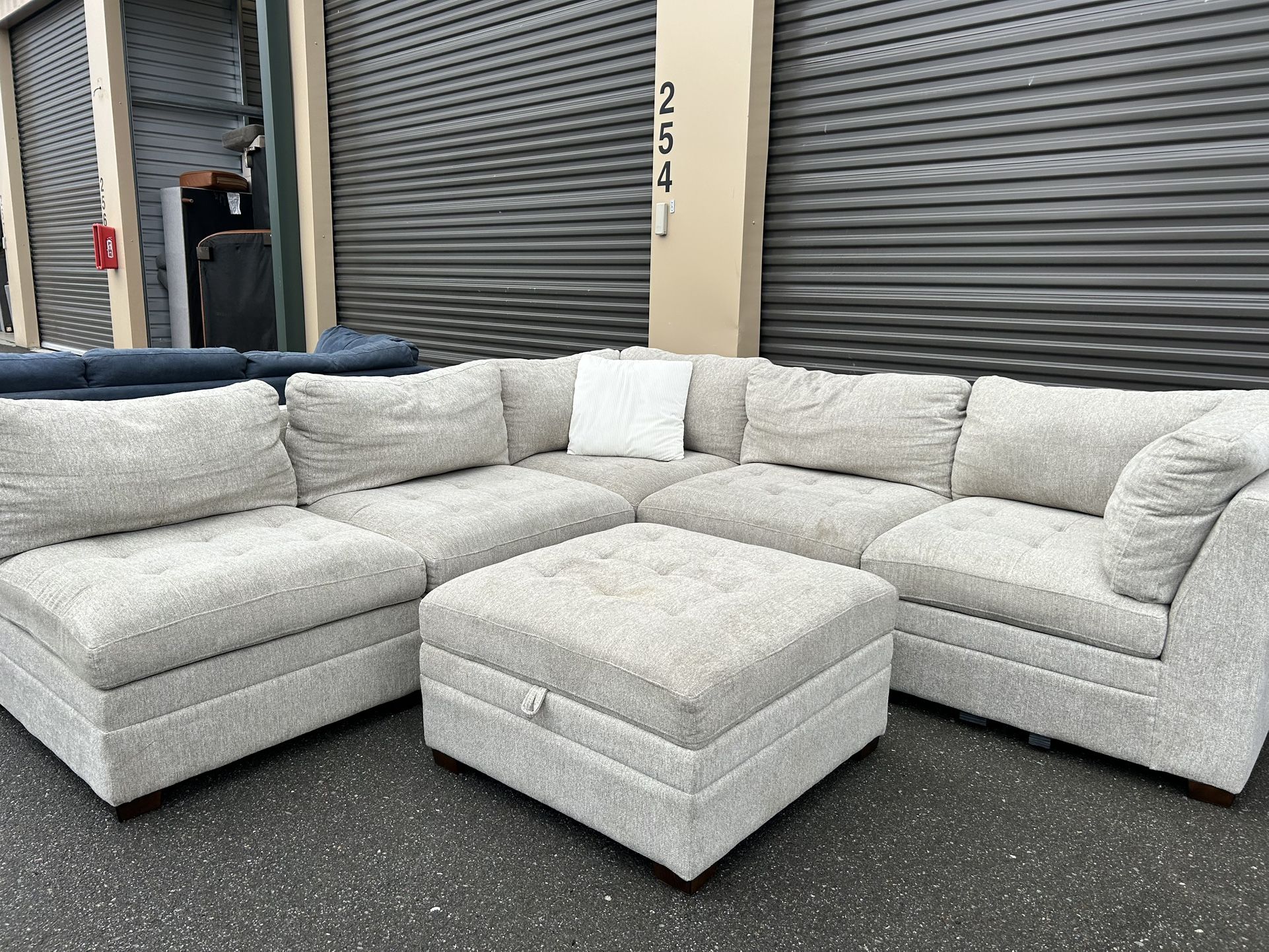 Sectional Couch 