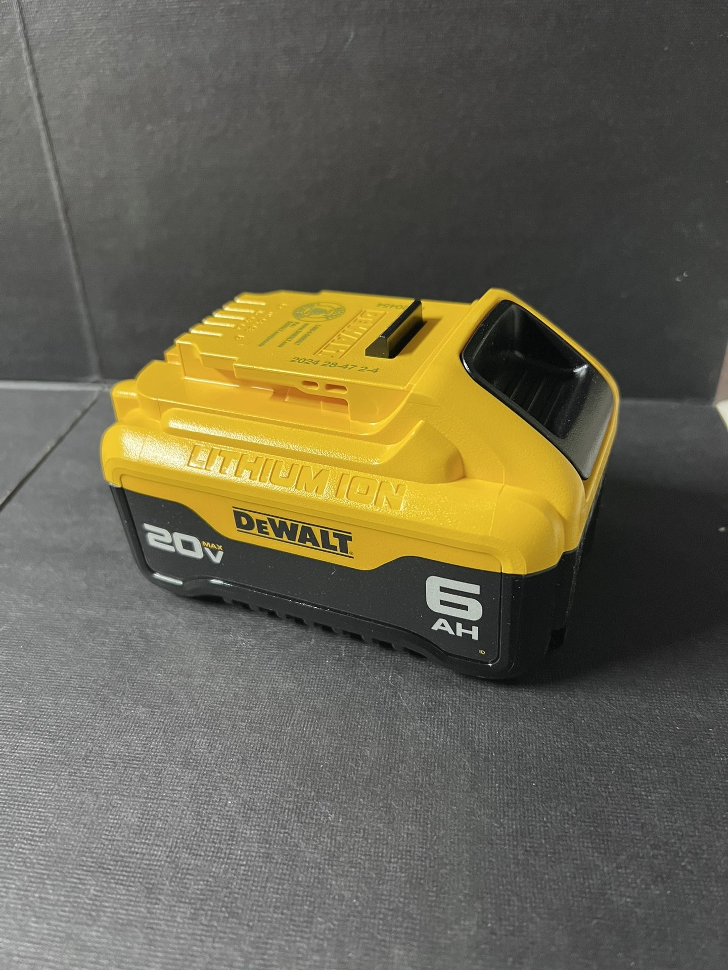 DeWall Battery 20v 6AH