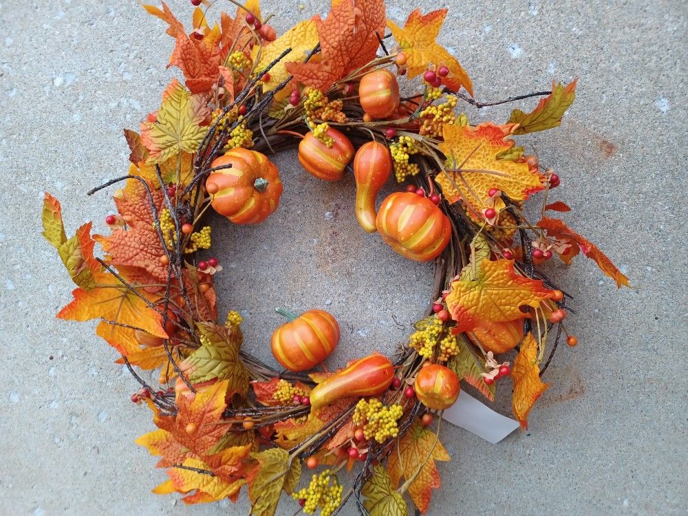 New Fall Wreath, Leaves, Pumpkins & Berries